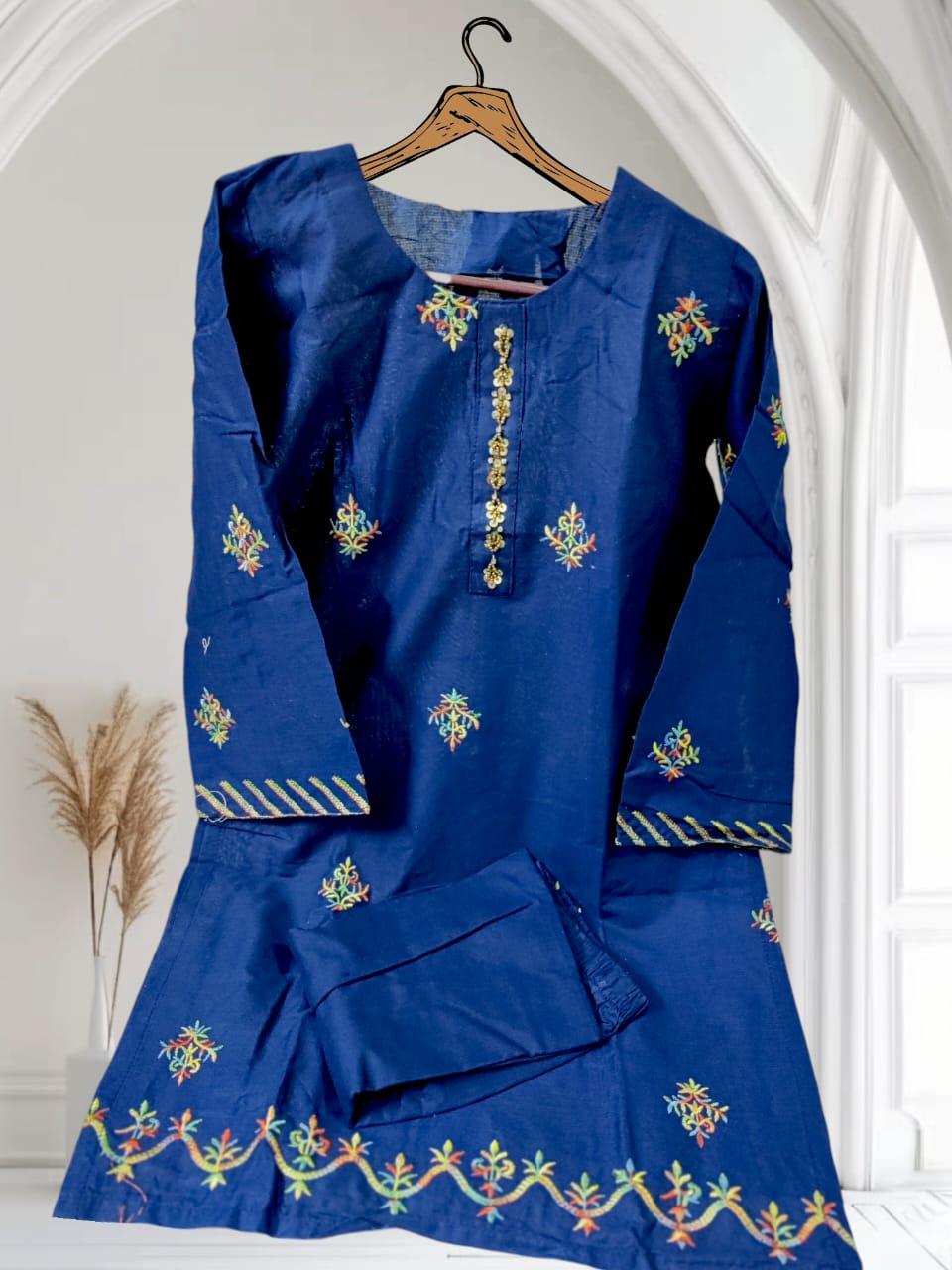 Elegant 2-Piece Embroidered Outfit