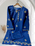 Elegant 2-Piece Embroidered Outfit