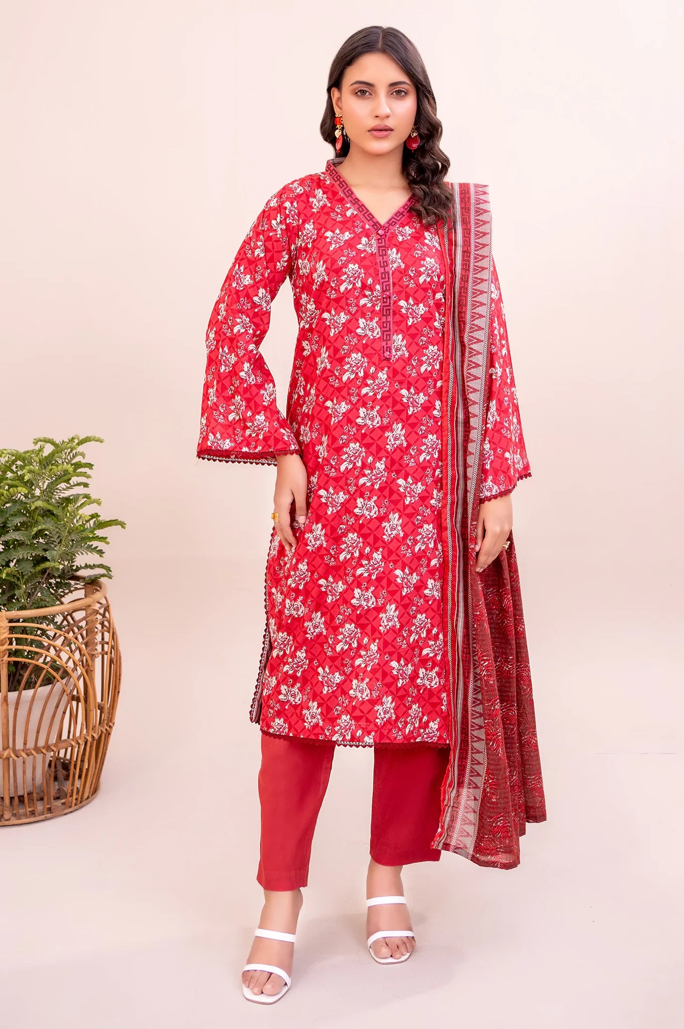 Sohaye 3 Piece Unstitched Printed Lawn Suit – Doriya Edition