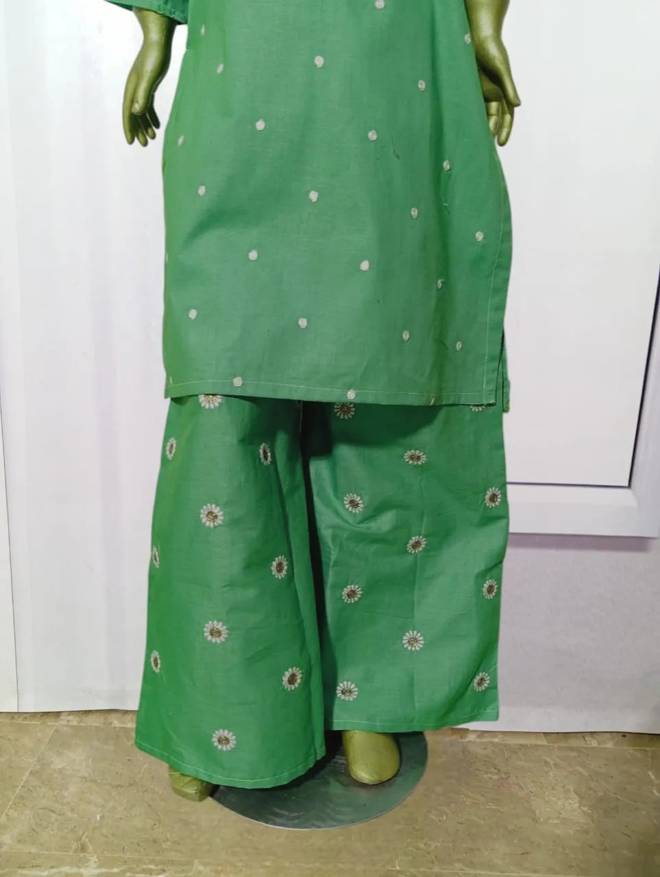 2Pcs Embroidered Pure Doria Lawn Suit with Plazo