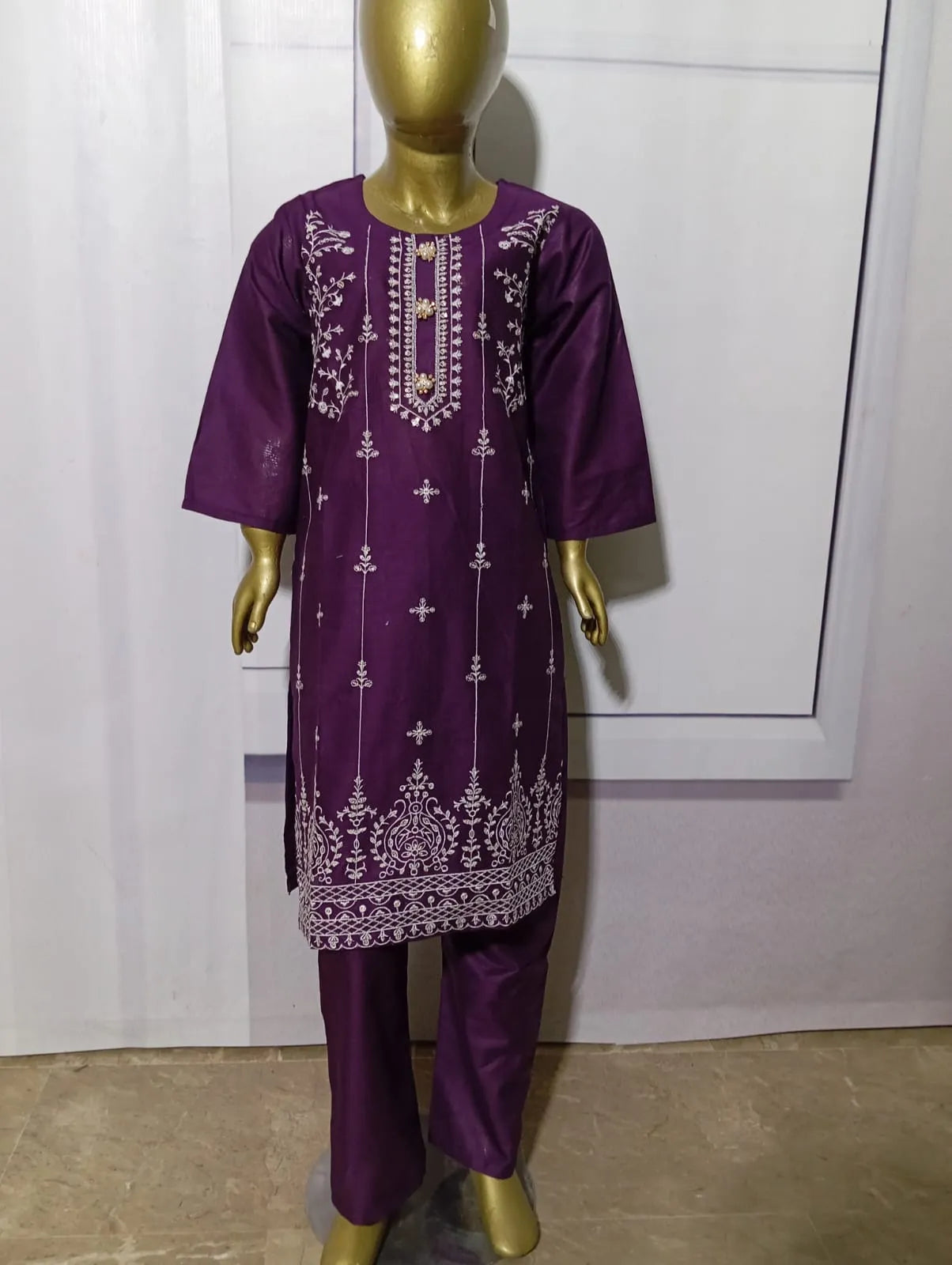2-Piece Embroidered pure doria lawn
