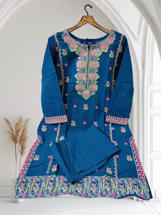 Elegant 2-Piece Embroidered Outfit