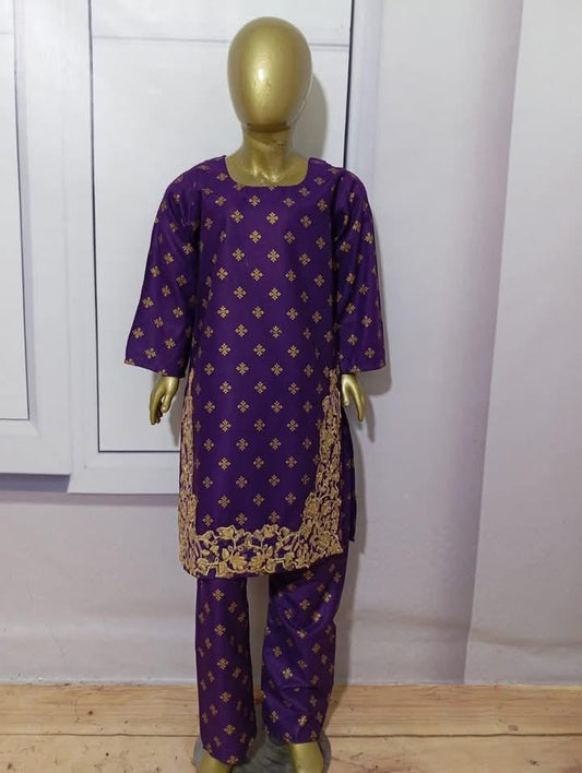 Elegant 2-Piece Embroidered Outfit