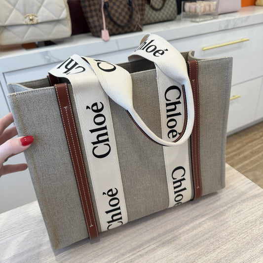 Chloé Signature Shoulder Bag – Premium Imported Quality | Women’s Fashion Handbag